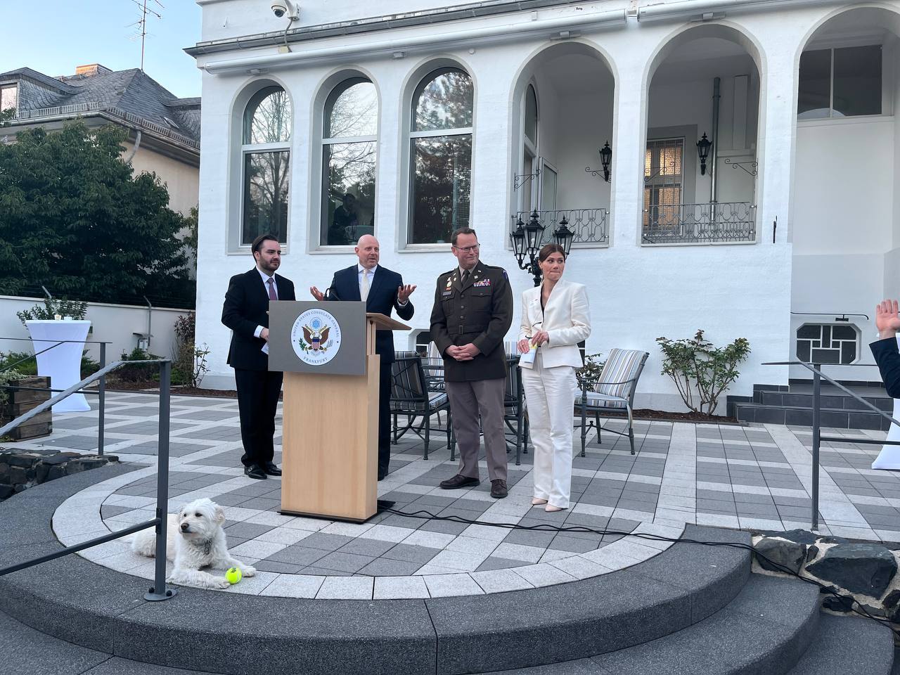 Die Stärkung der transatlantischen Partnerschaft: Ein Dialog in der Residenz des US-Generalkonsuls